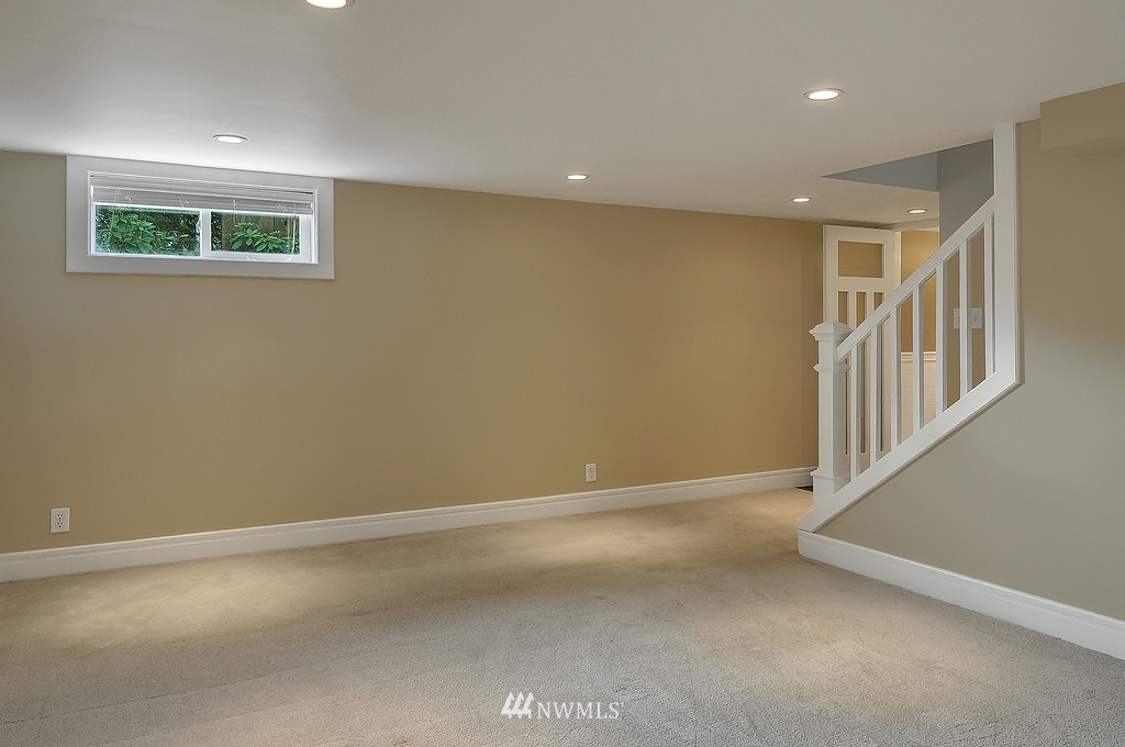 3906 Southwest Portland Street Seattle, WA 98136 - Photo 8 of 15 Gallery Image 8
