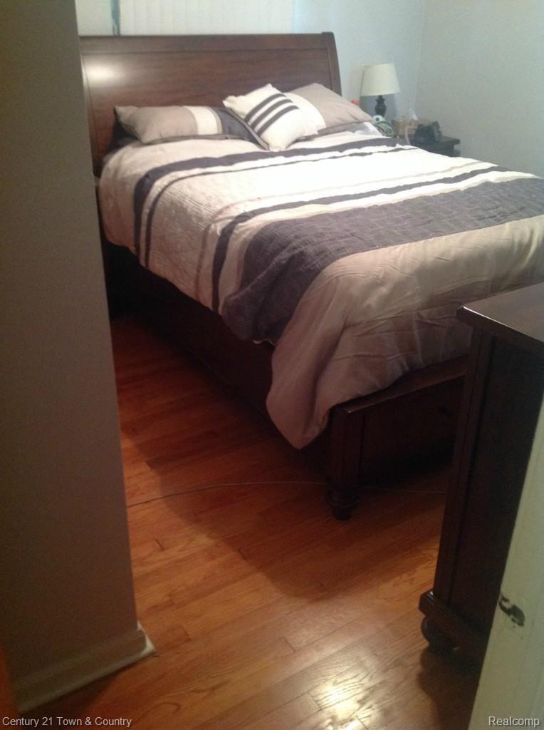 1520 Hampton Road Mount Clemens, MI 48043 - Photo 14 of 19 8.JPG
