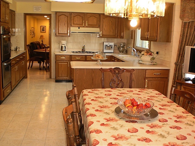 3334 Elmdale Road Glenview, IL 60025 - Photo 11 of 24 Gallery Image 11