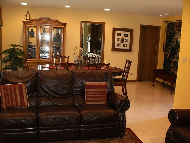 3334 Elmdale Road Glenview, IL 60025 - Photo 10 of 24 Gallery Image 10