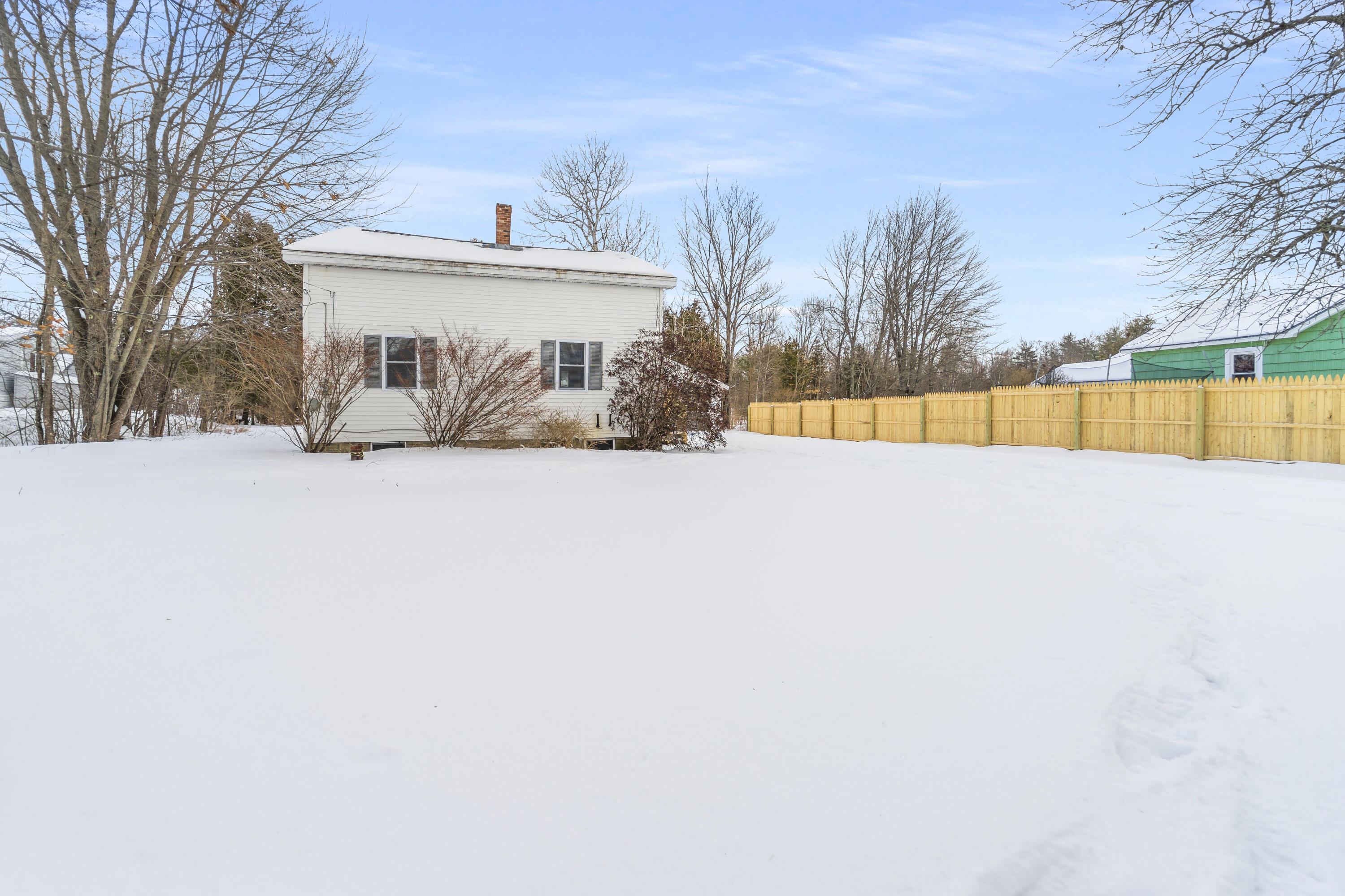 587 Main Road Milford, ME 04461 - Photo 27 of 33 DSC09033