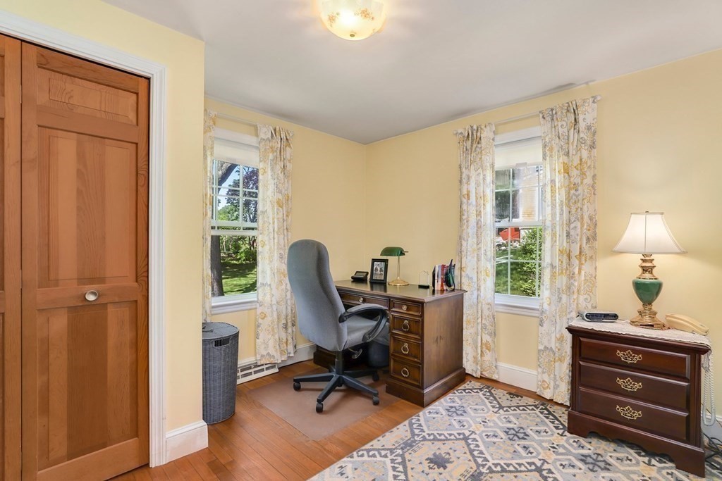 10 Howe Street Hingham, MA 02043 - Photo 18 of 39