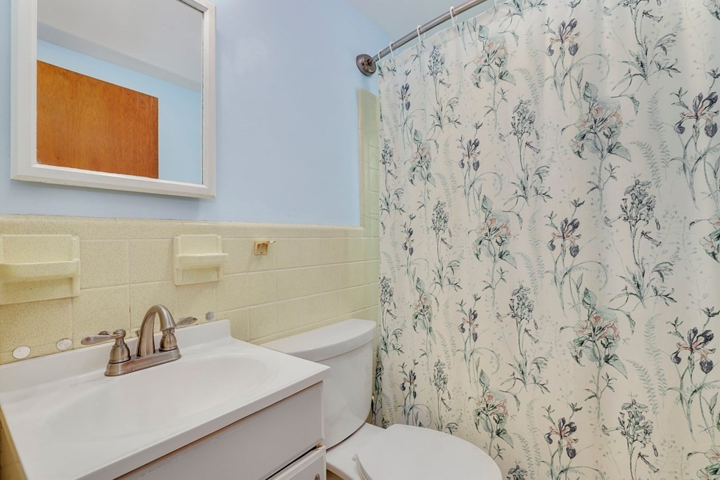 10 Howe Street Hingham, MA 02043 - Photo 22 of 39