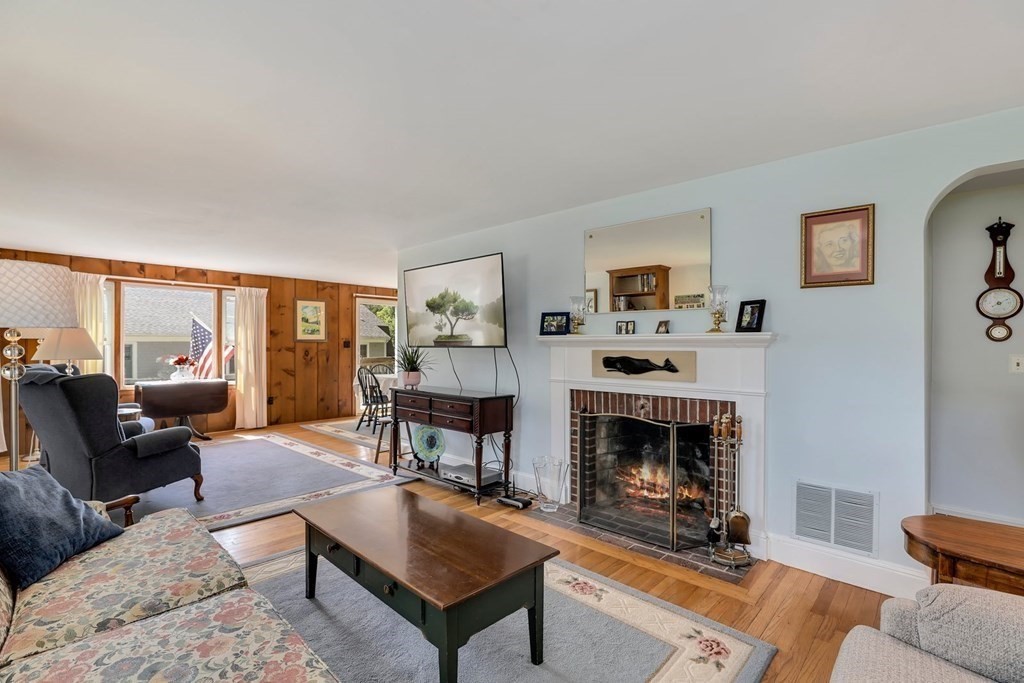 10 Howe Street Hingham, MA 02043 - Photo 8 of 39