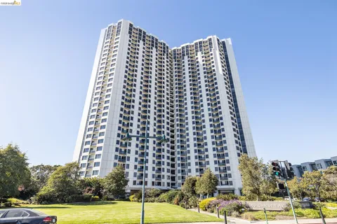 $495,000 | 6363 Christie Avenue, Unit 525, Emeryville, CA 94608