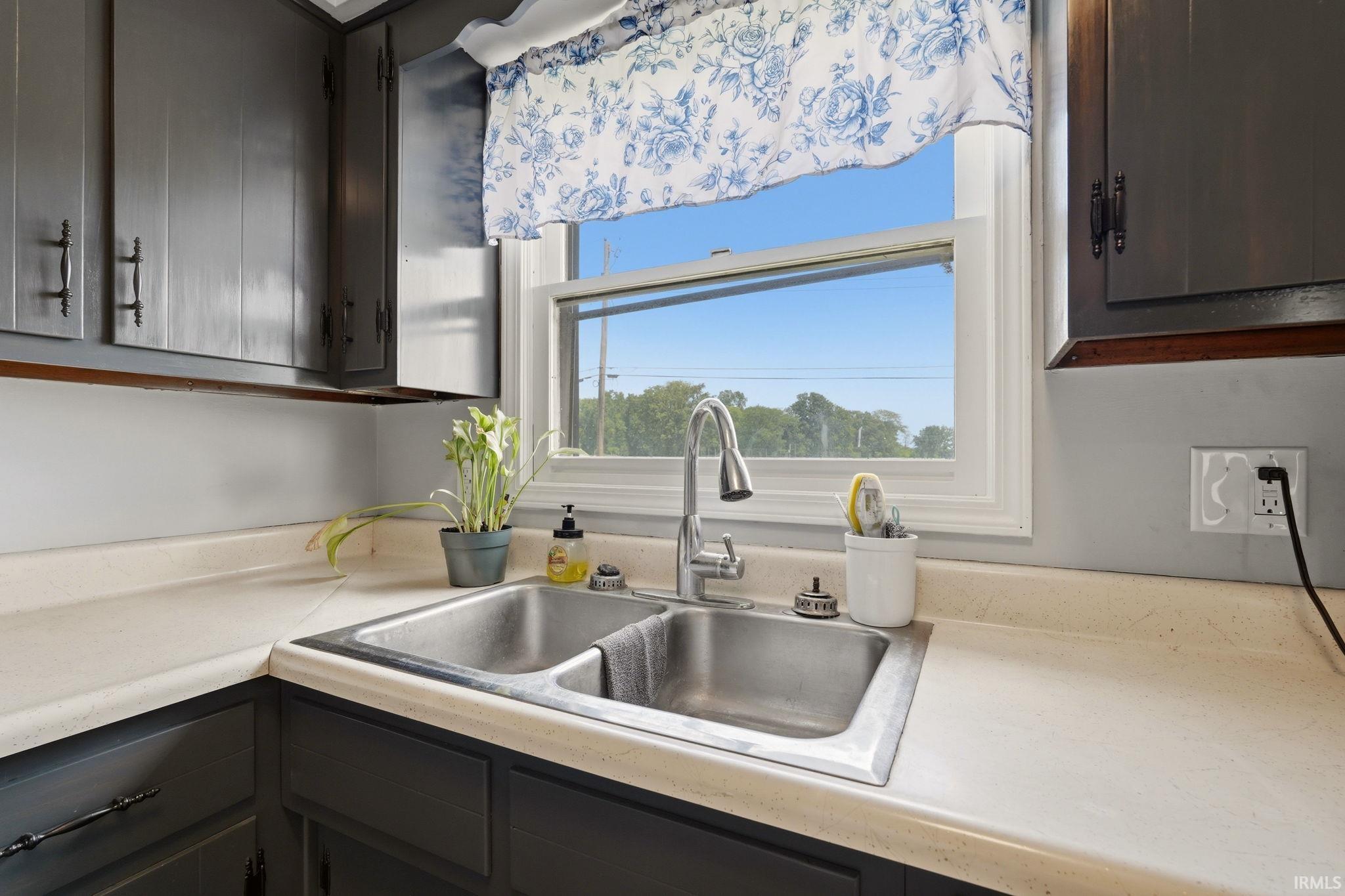 373 North Park Lane Butler, IN 46721 - Photo 15 of 50
