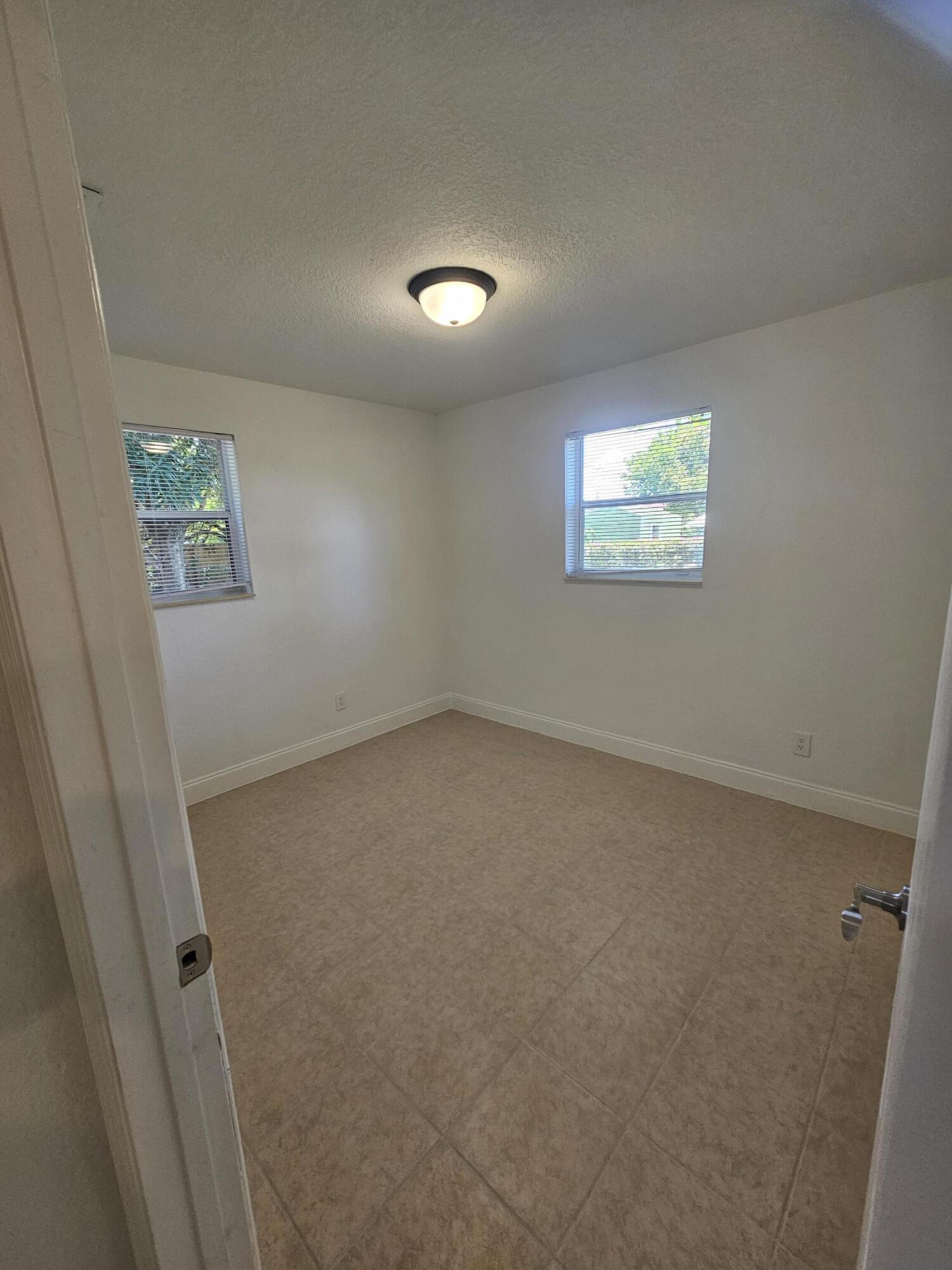 1605 West 10th Street Riviera Beach, FL 33404 - Photo 42 of 52 20260509_141438