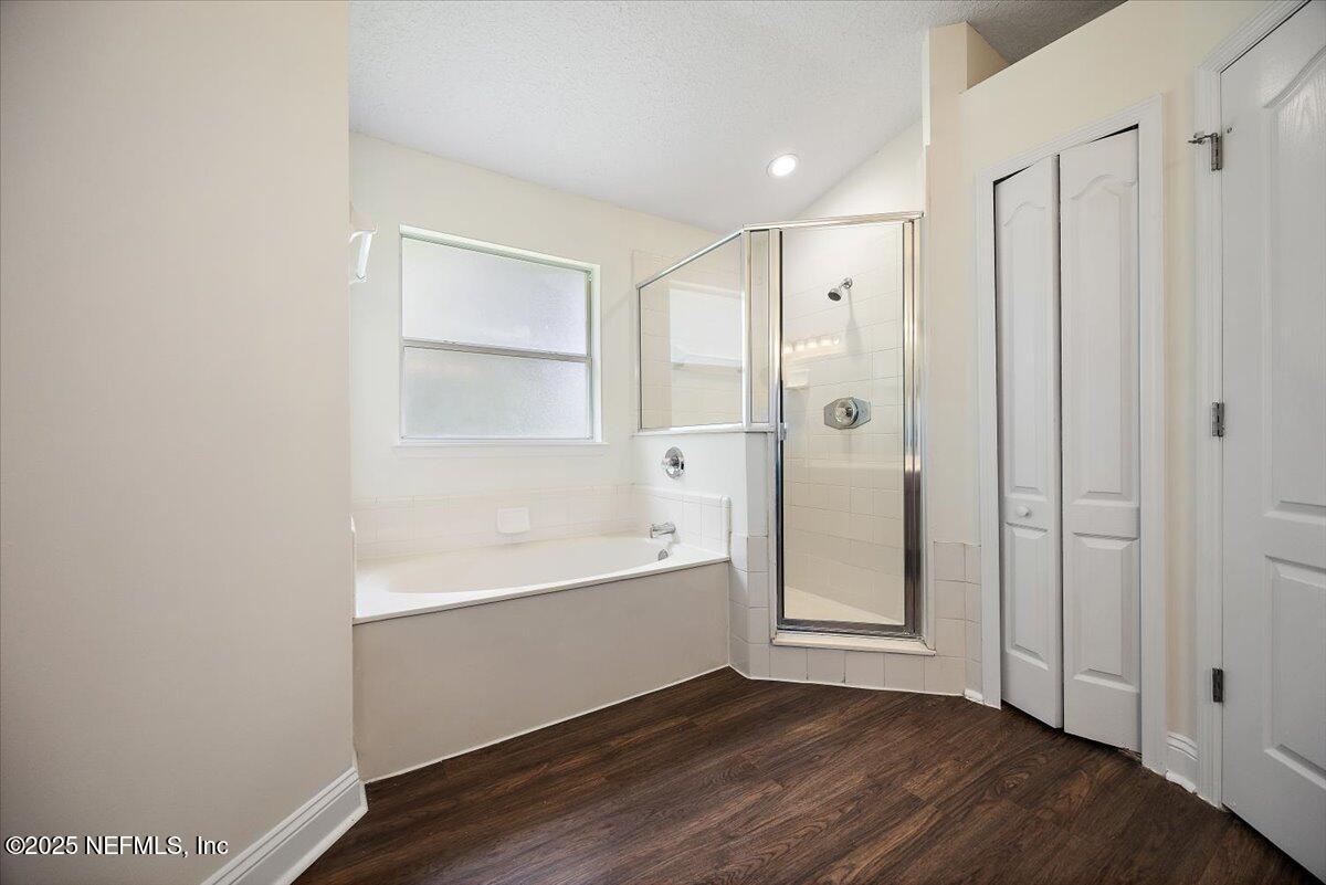 409 Spring Ridge Court St. Augustine, FL 32092 - Photo 14 of 21 14-Primary Bathroom