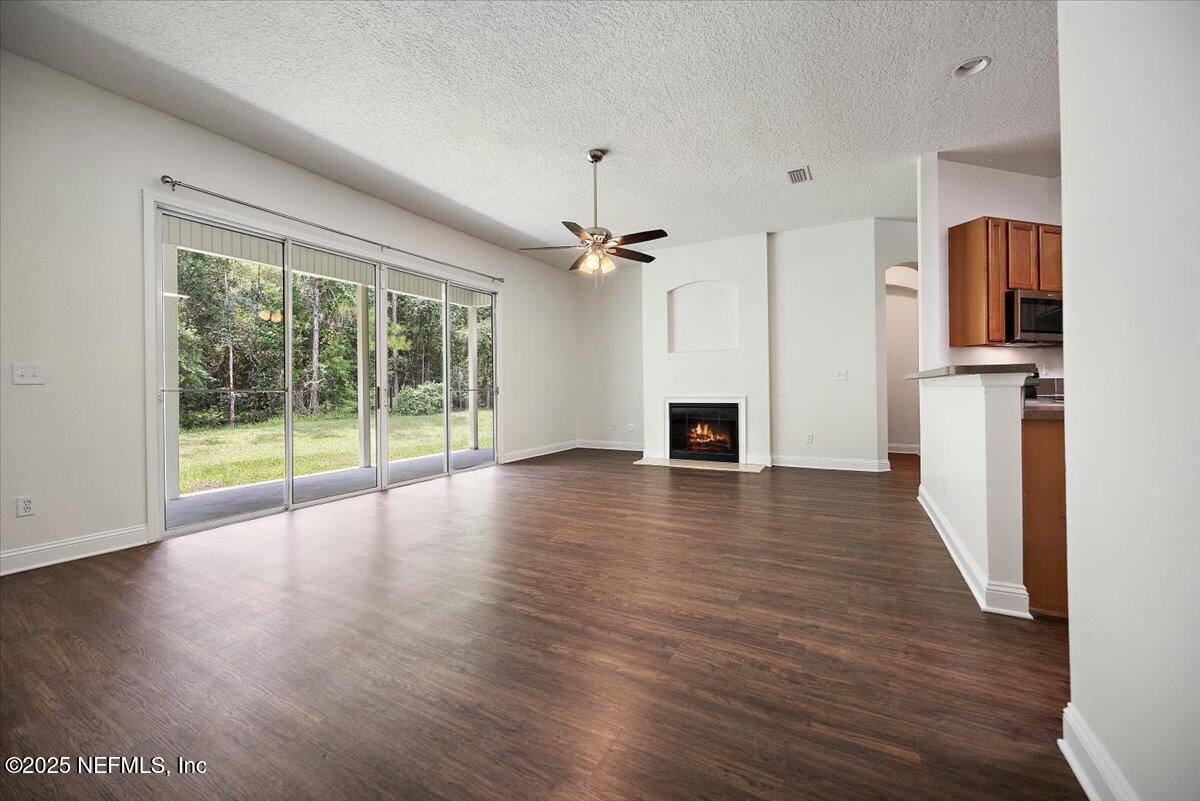 409 Spring Ridge Court St. Augustine, FL 32092 - Photo 7 of 21 07-Family Room