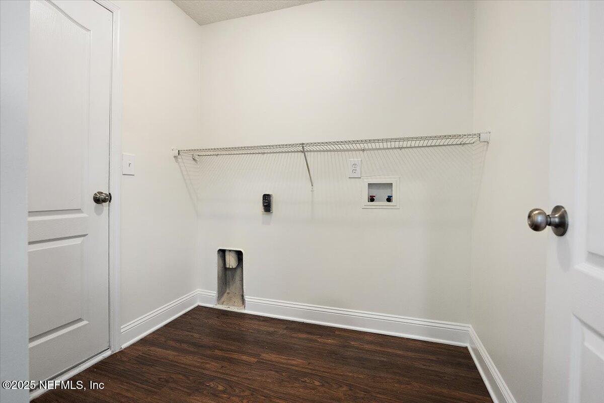 409 Spring Ridge Court St. Augustine, FL 32092 - Photo 10 of 21 10-Laundry Room