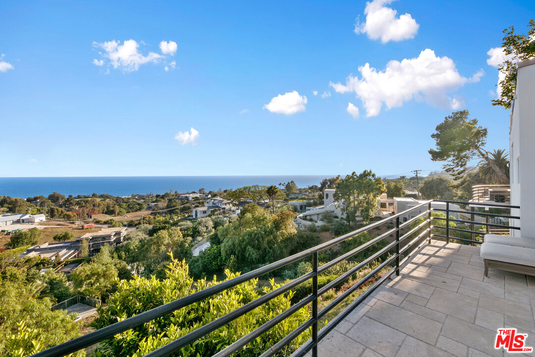 30112 Cuthbert Road Malibu, CA 90265 - Photo 1 of 38