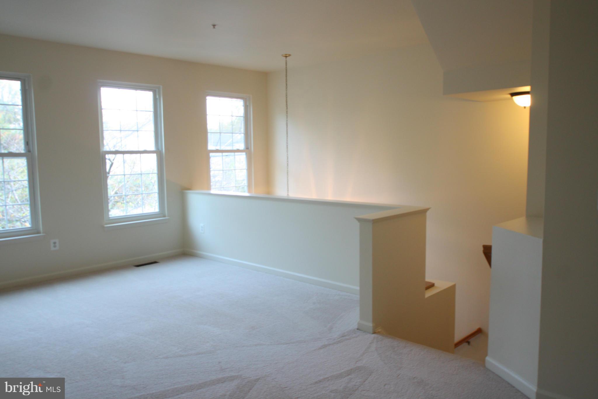 14302 Trillium Terrace Silver Spring, MD 20906 - Photo 3 of 20 Living Room