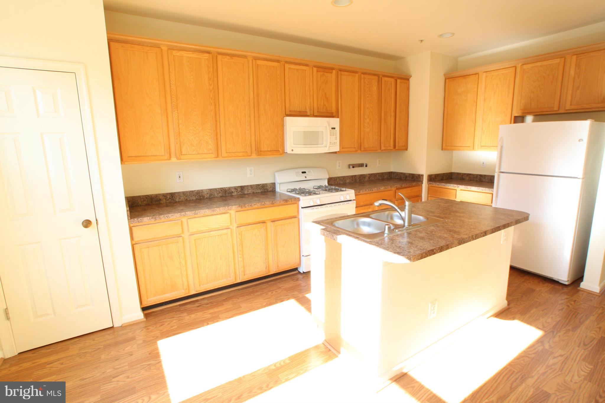 14302 Trillium Terrace Silver Spring, MD 20906 - Photo 8 of 20 Kitchen