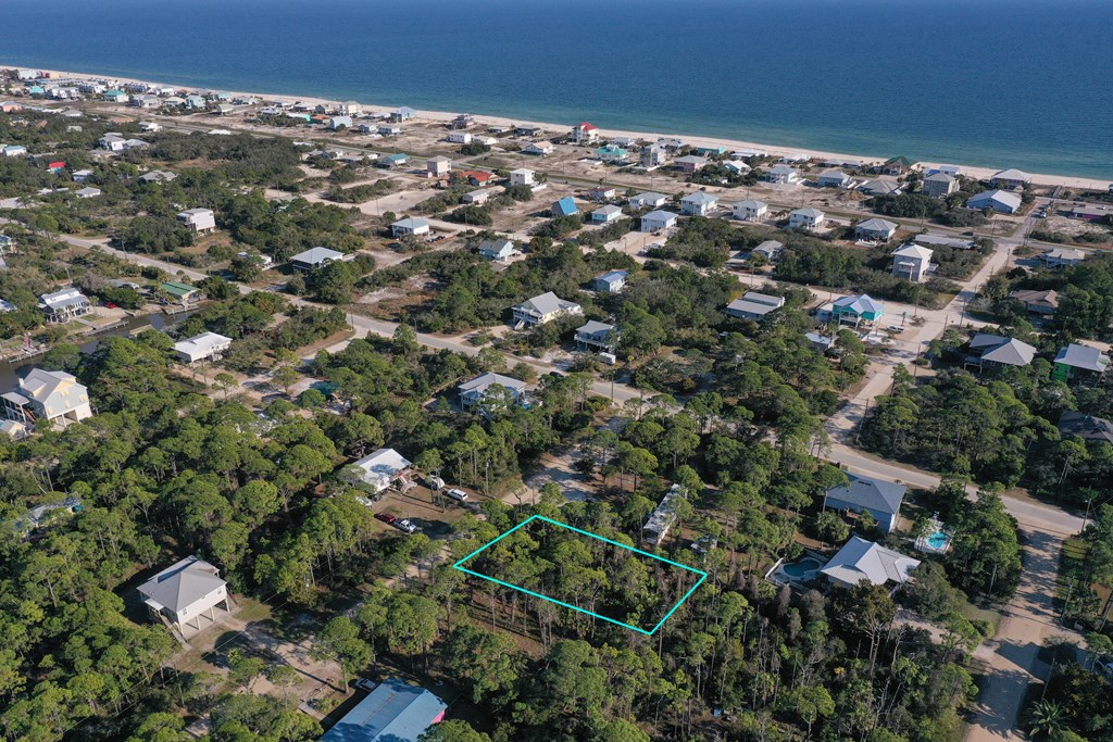 308 Howell Street St. George Island, FL 32328 - Photo 9 of 20