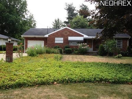 2542 Burnham Road Akron, OH 44333 - Photo 1 of 25 Gallery Image 1