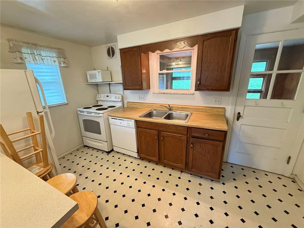 5989 Library Road Bethel Park, PA 15102 - Photo 3 of 22 Gallery Image 3