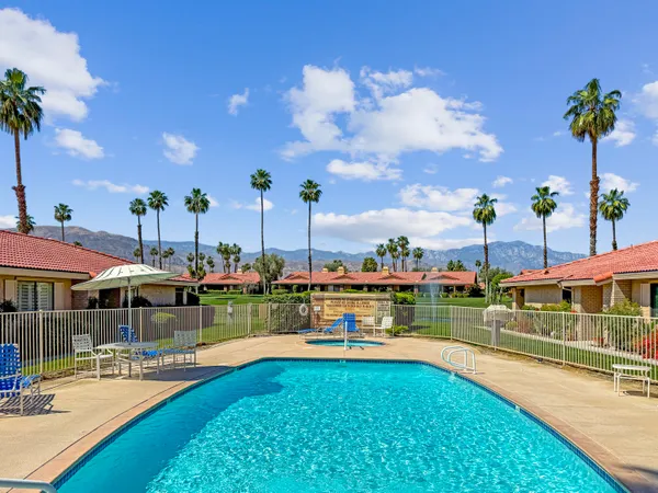 $425,000 | 89 Camino Arroyo South, Palm Desert, CA 92260