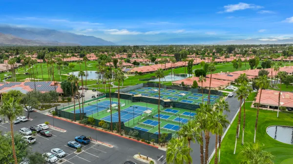 $425,000 | 89 Camino Arroyo South, Palm Desert, CA 92260