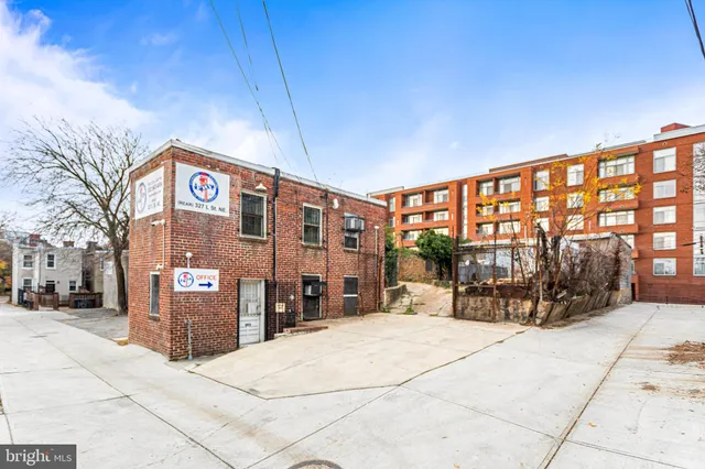 $1,099,000 | 327-rear L Street Northeast, Washington, DC 20002
