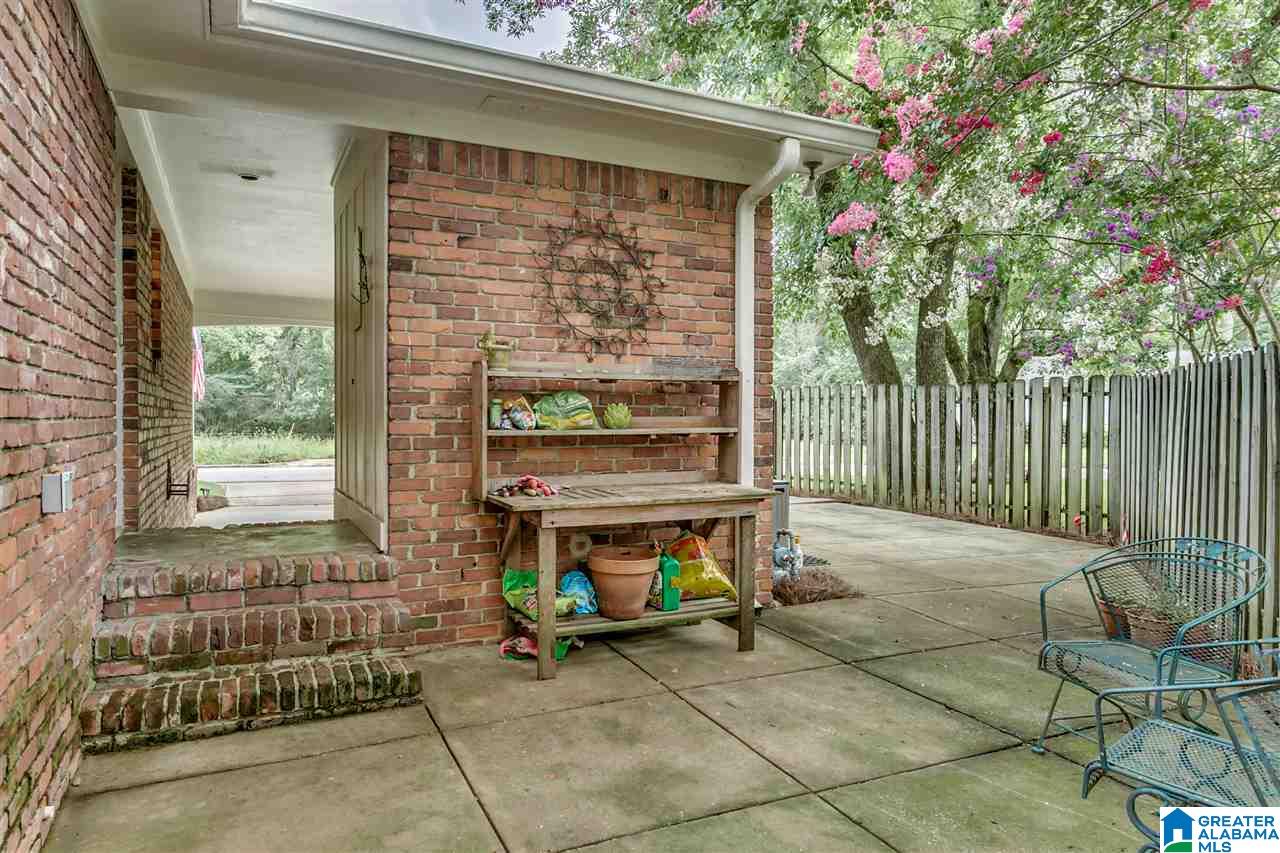 4226 MountainDale Road Birmingham, AL 35213 - Photo 12 of 37