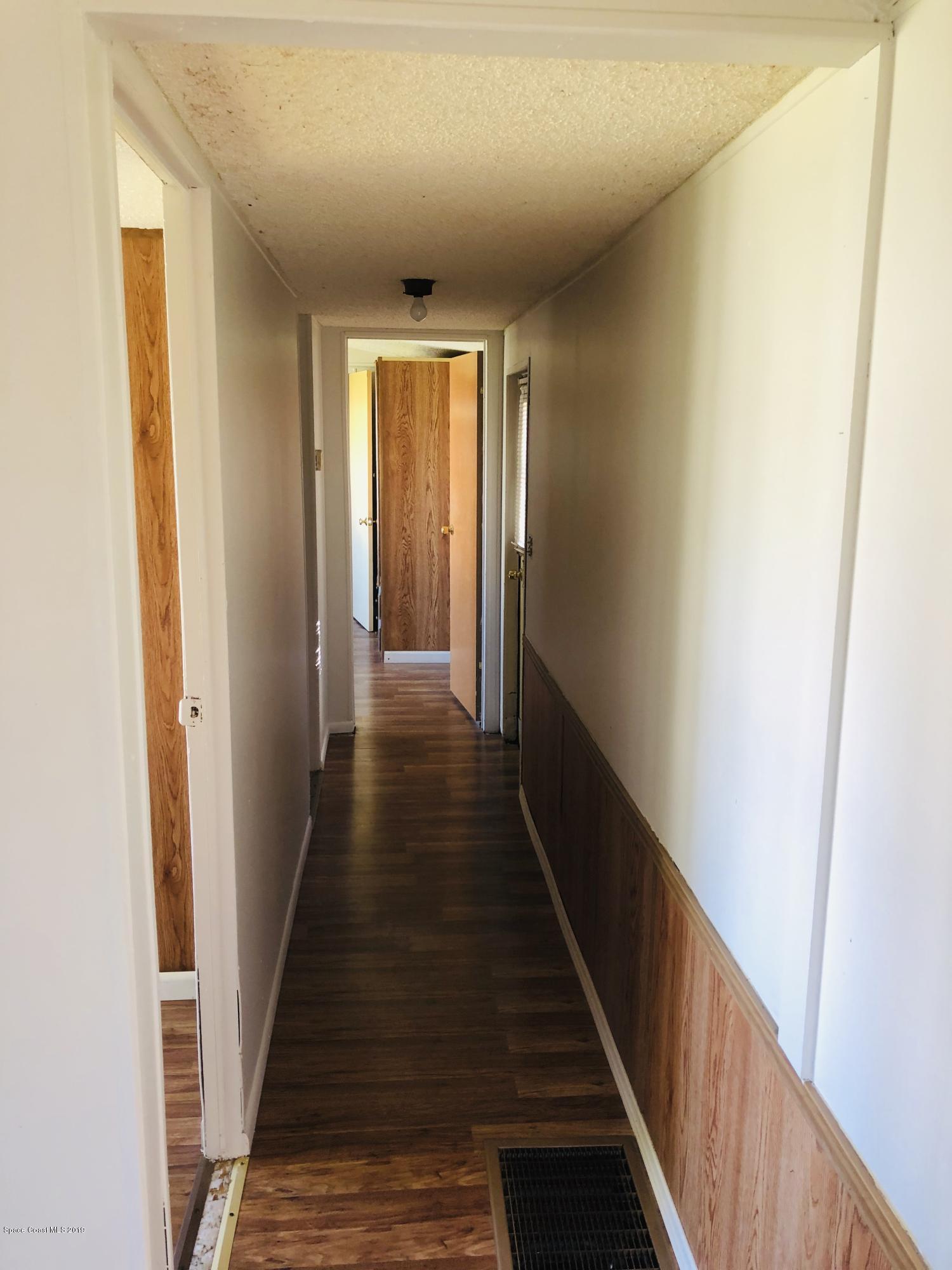 345 Baker Road Merritt Island, FL 32953 - Photo 9 of 20 Hallway
