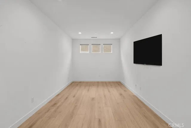 $7,500 | 20800 Spruce Circle, Porter Ranch, CA 91326