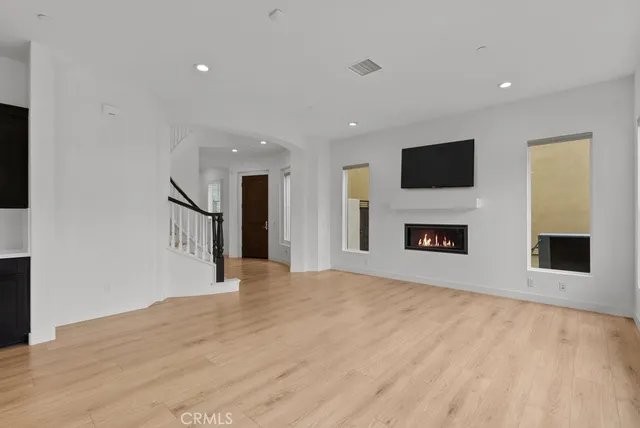 $7,500 | 20800 Spruce Circle, Porter Ranch, CA 91326