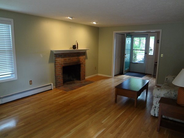 11 Nehemiah Road Shirley, MA 01464 - Photo 4 of 29