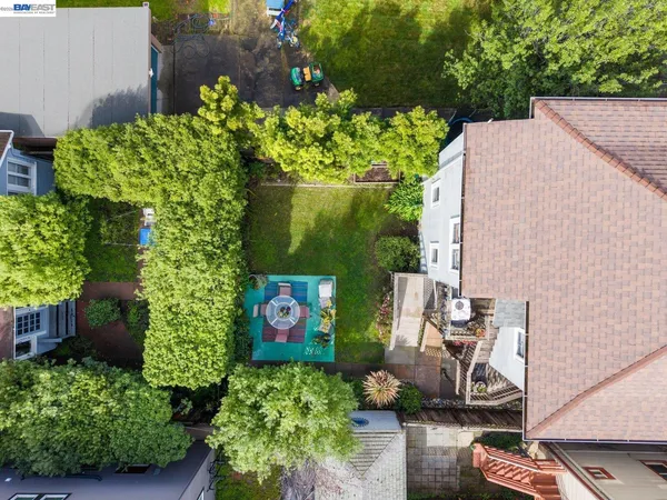 an outdoor space with lots of green space