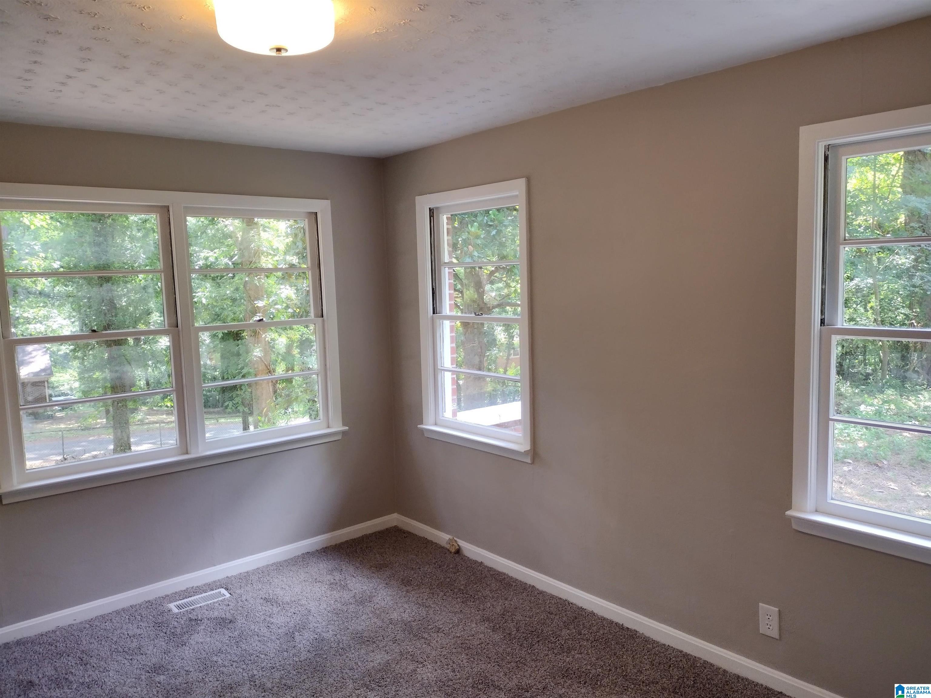404 Shamrock Avenue Weaver, AL 36277 - Photo 10 of 47