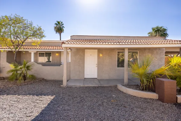 $999 | 2501 West Belmont Avenue, Unit 1, Phoenix, AZ 85051
