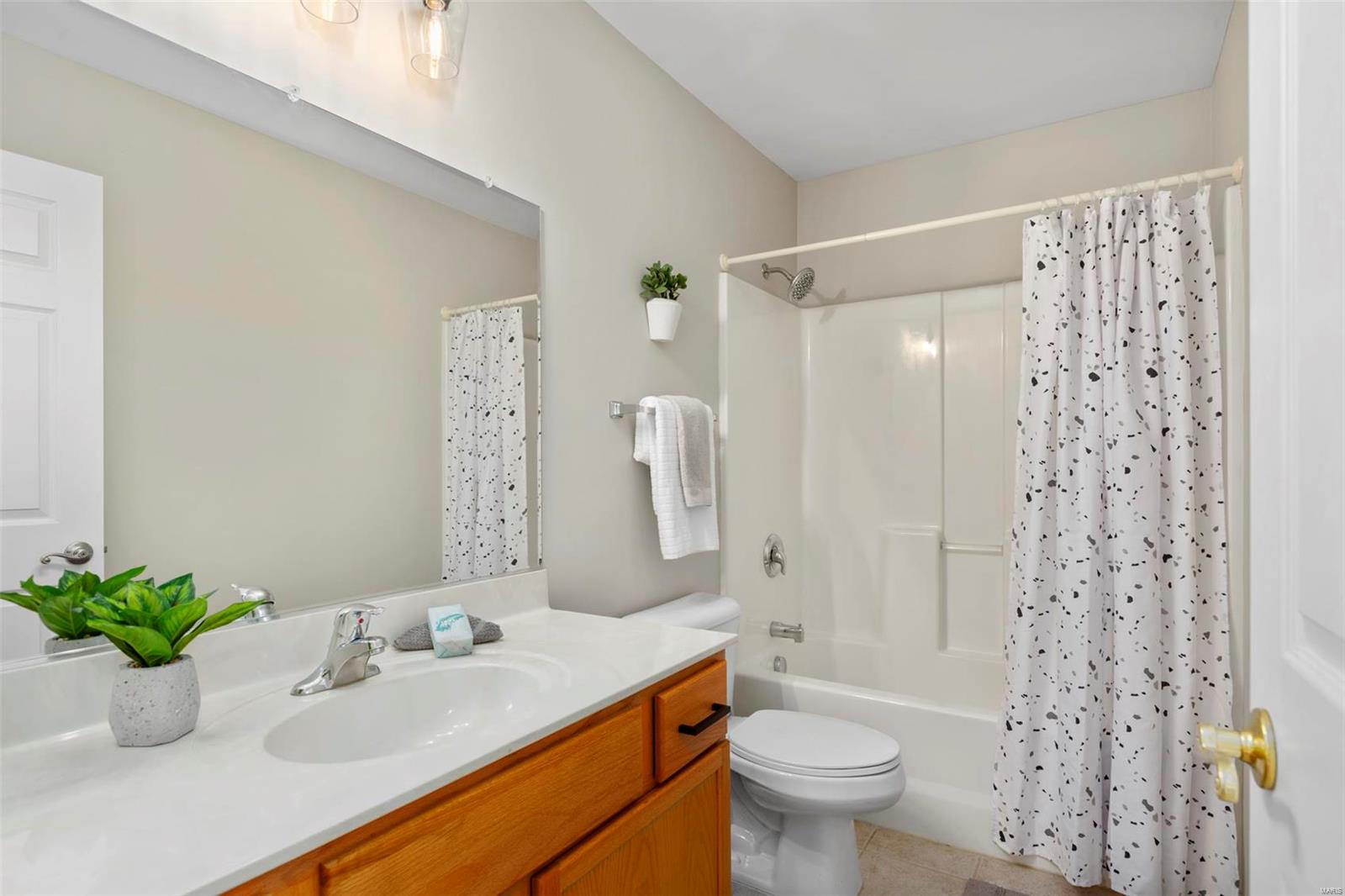 7021 Heege Road, Unit B St. Louis, MO 63123 - Photo 17 of 29
