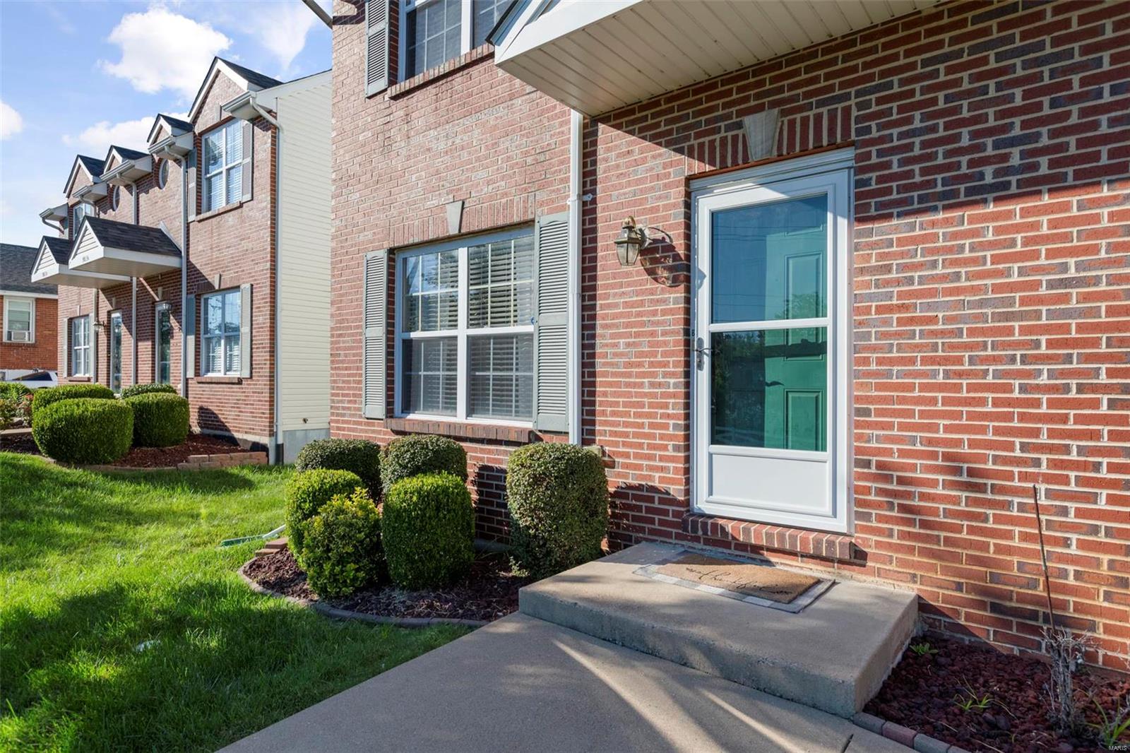 7021 Heege Road, Unit B St. Louis, MO 63123 - Photo 3 of 29