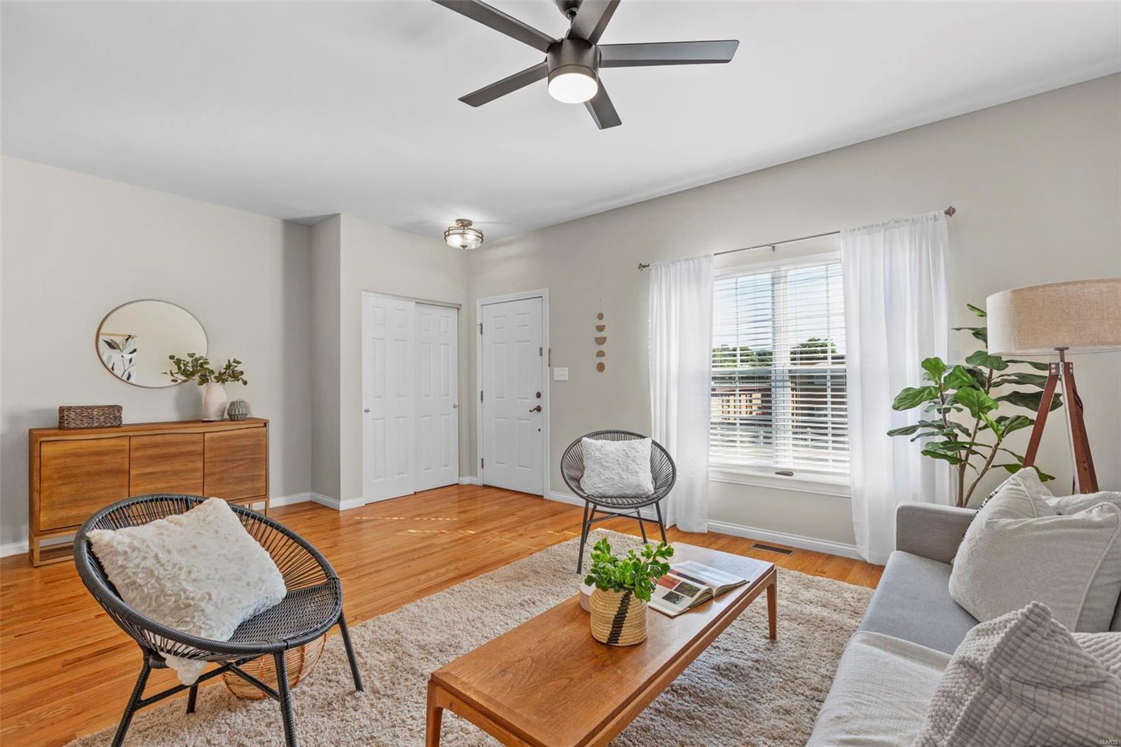 7021 Heege Road, Unit B St. Louis, MO 63123 - Photo 4 of 29