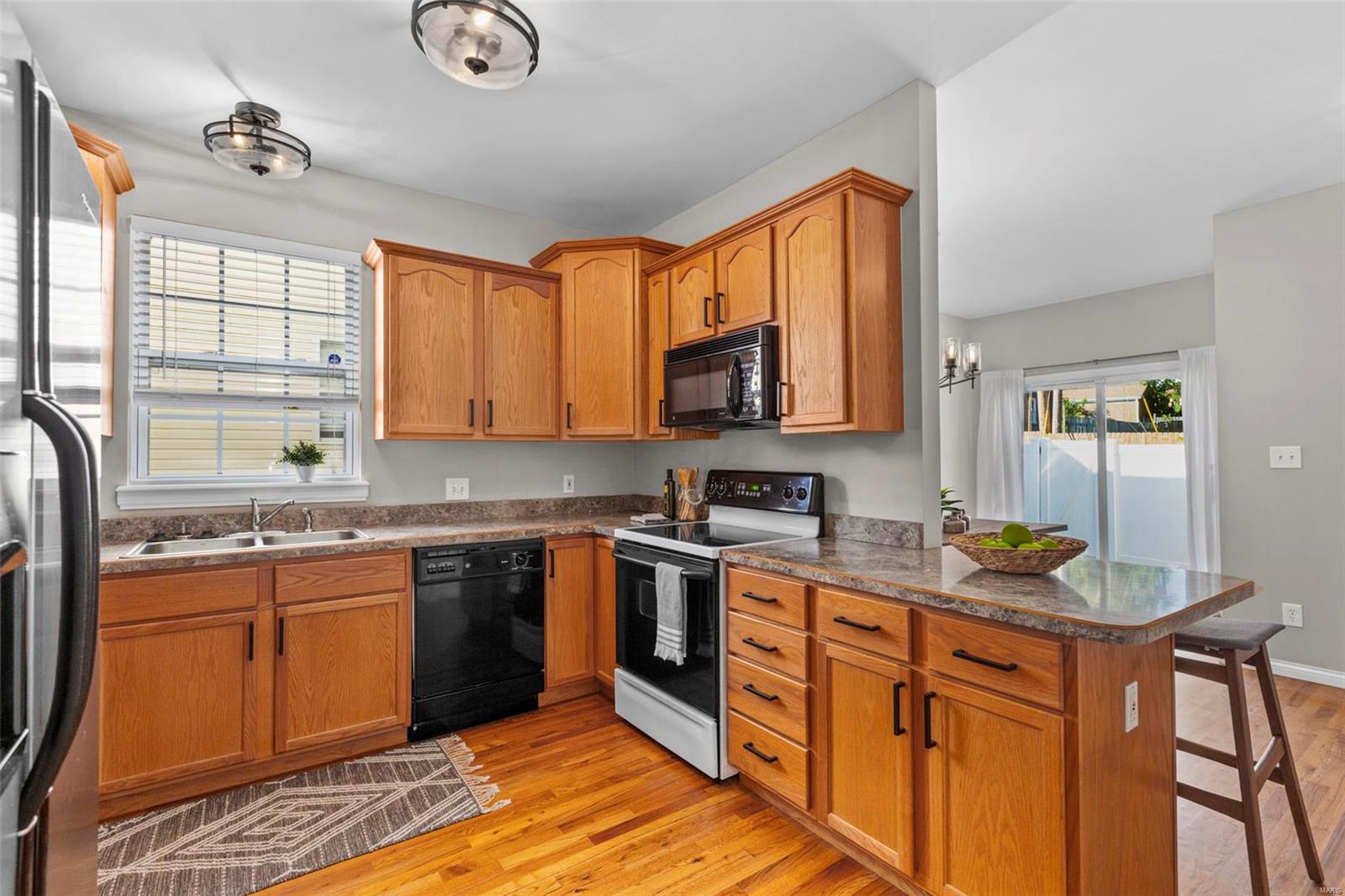 7021 Heege Road, Unit B St. Louis, MO 63123 - Photo 8 of 29