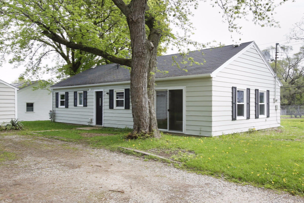 1833 Nazareth Road Kalamazoo, MI 49048 - Photo 16 of 17 15021942_16
