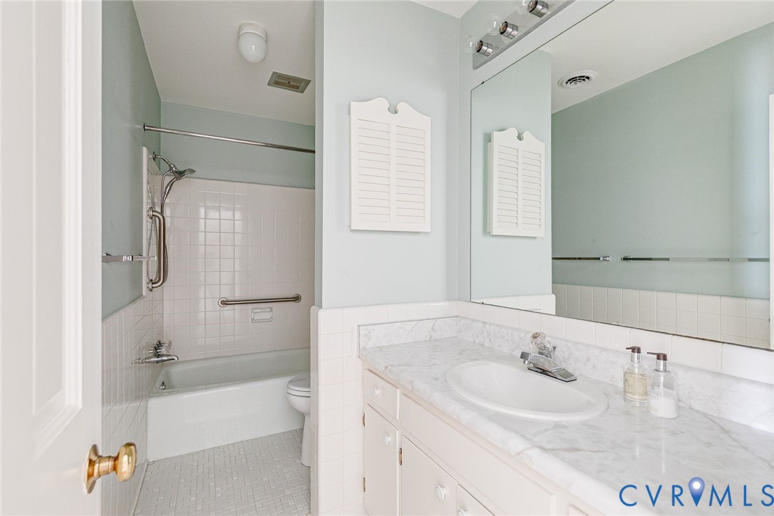 300 North Ridge Road, Unit 20 Henrico, VA 23229 - Photo 16 of 27