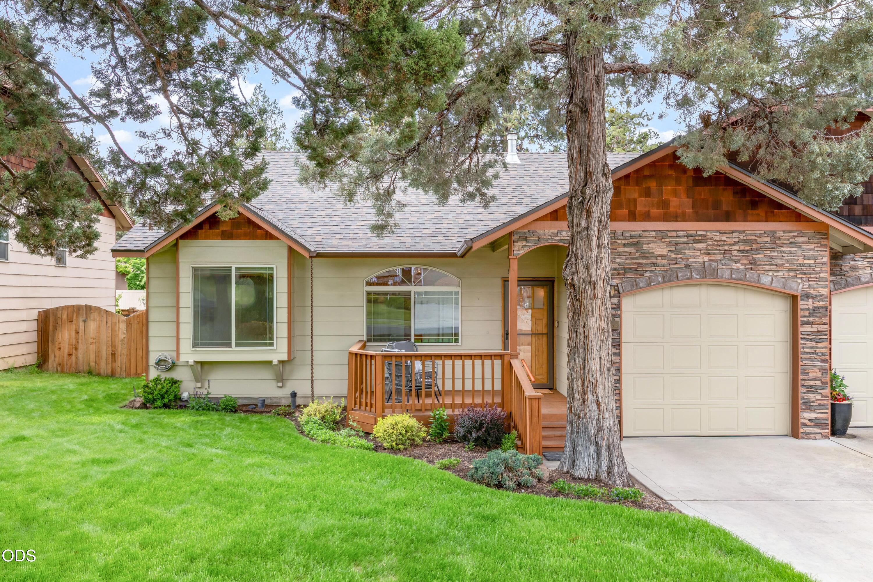 1009 Southwest Crosscut Court Bend, OR 97702 - Photo 1 of 31