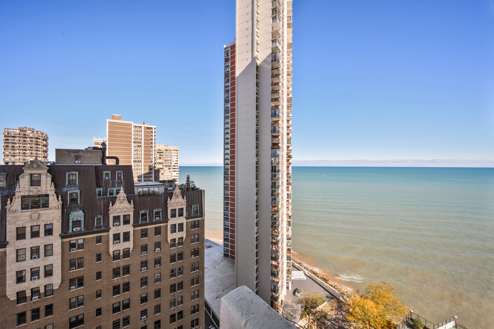 6033 North Sheridan Road, Unit 18K Chicago, IL 60660 - Photo 26 of 36 a view of balcony with ocean view