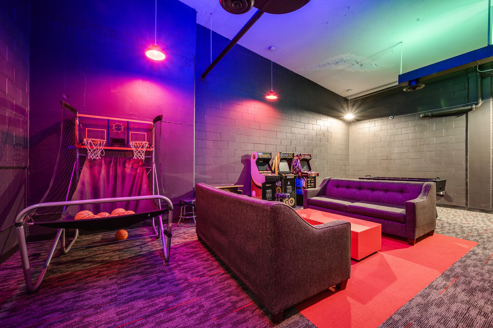 6033 North Sheridan Road, Unit 18K Chicago, IL 60660 - Photo 29 of 36 a living room with furniture and a wooden floor