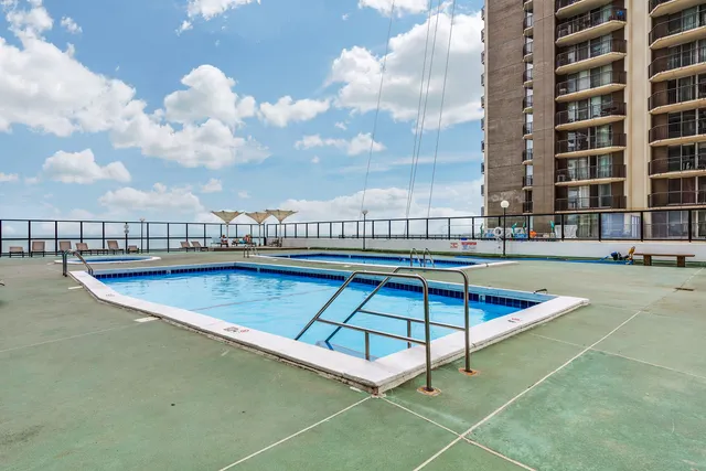 $399,898 | 6033 North Sheridan Road, Unit 18K, Chicago, IL 60660