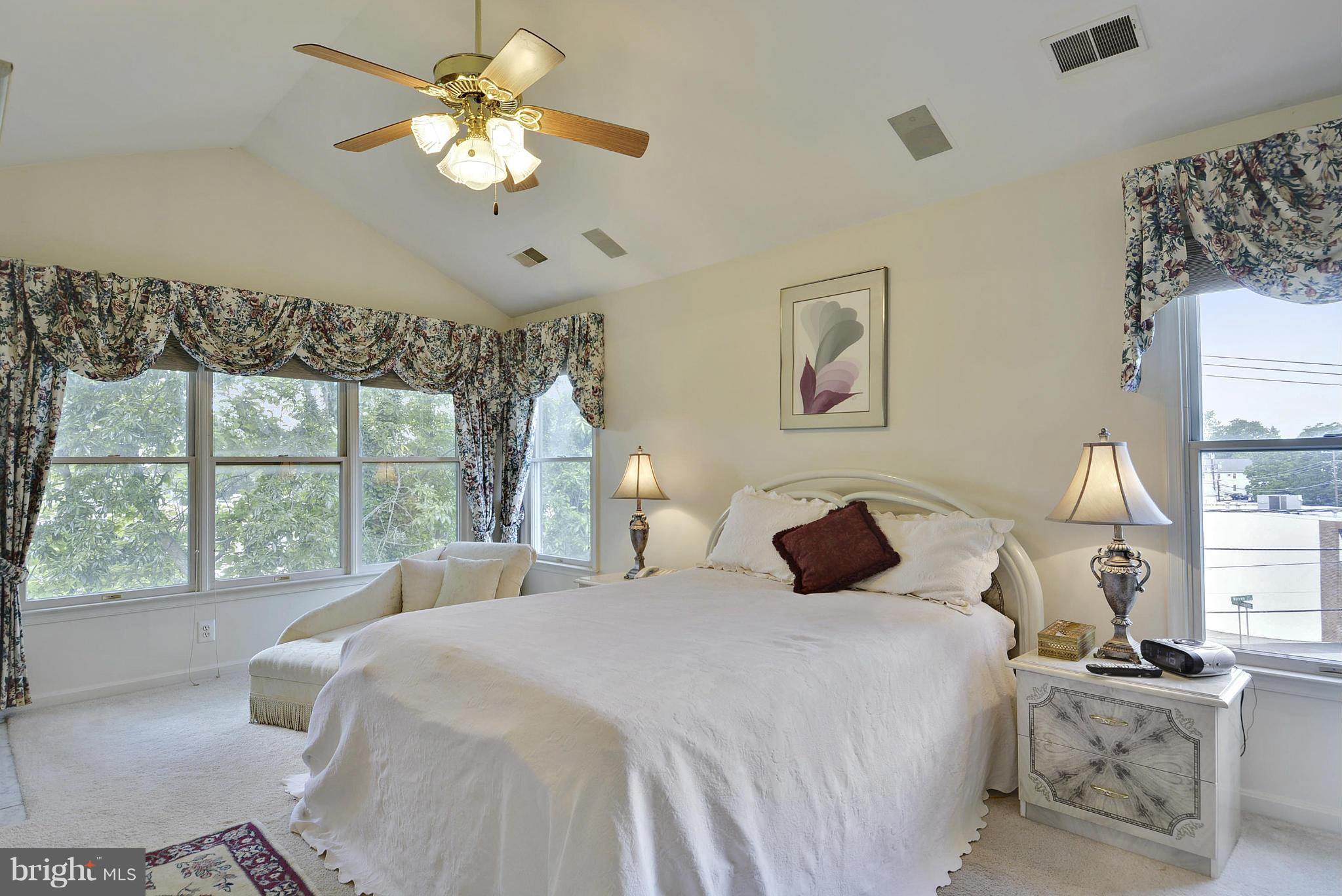 9202 Linden Grove Court Silver Spring, MD 20910 - Photo 20 of 30 Owners Bedroom