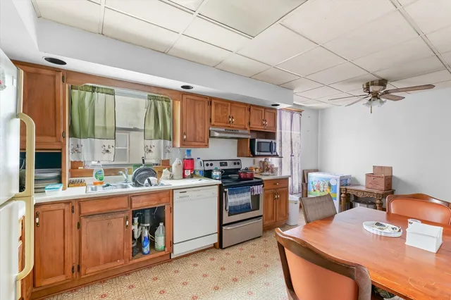 $75,000 | 209 North Green Street, Melvin, IL 60952