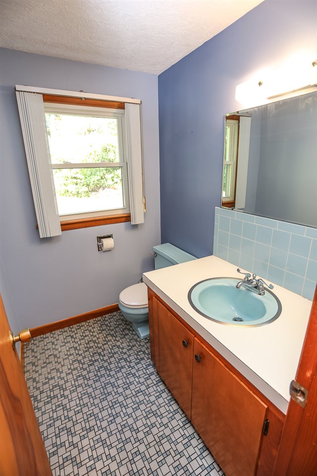 21 Goonan Road Hooksett, NH 03106 - Photo 7 of 40