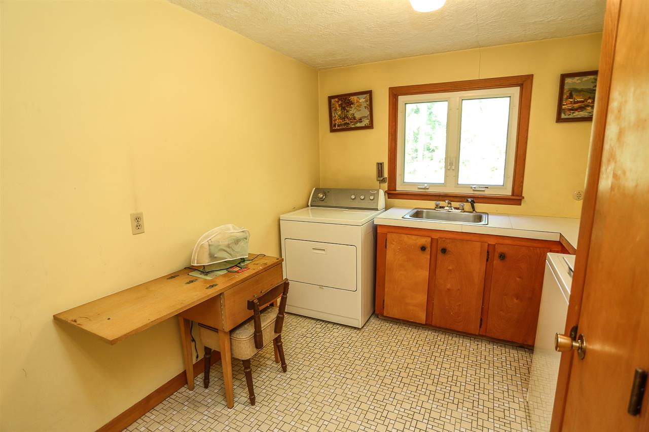 21 Goonan Road Hooksett, NH 03106 - Photo 8 of 40