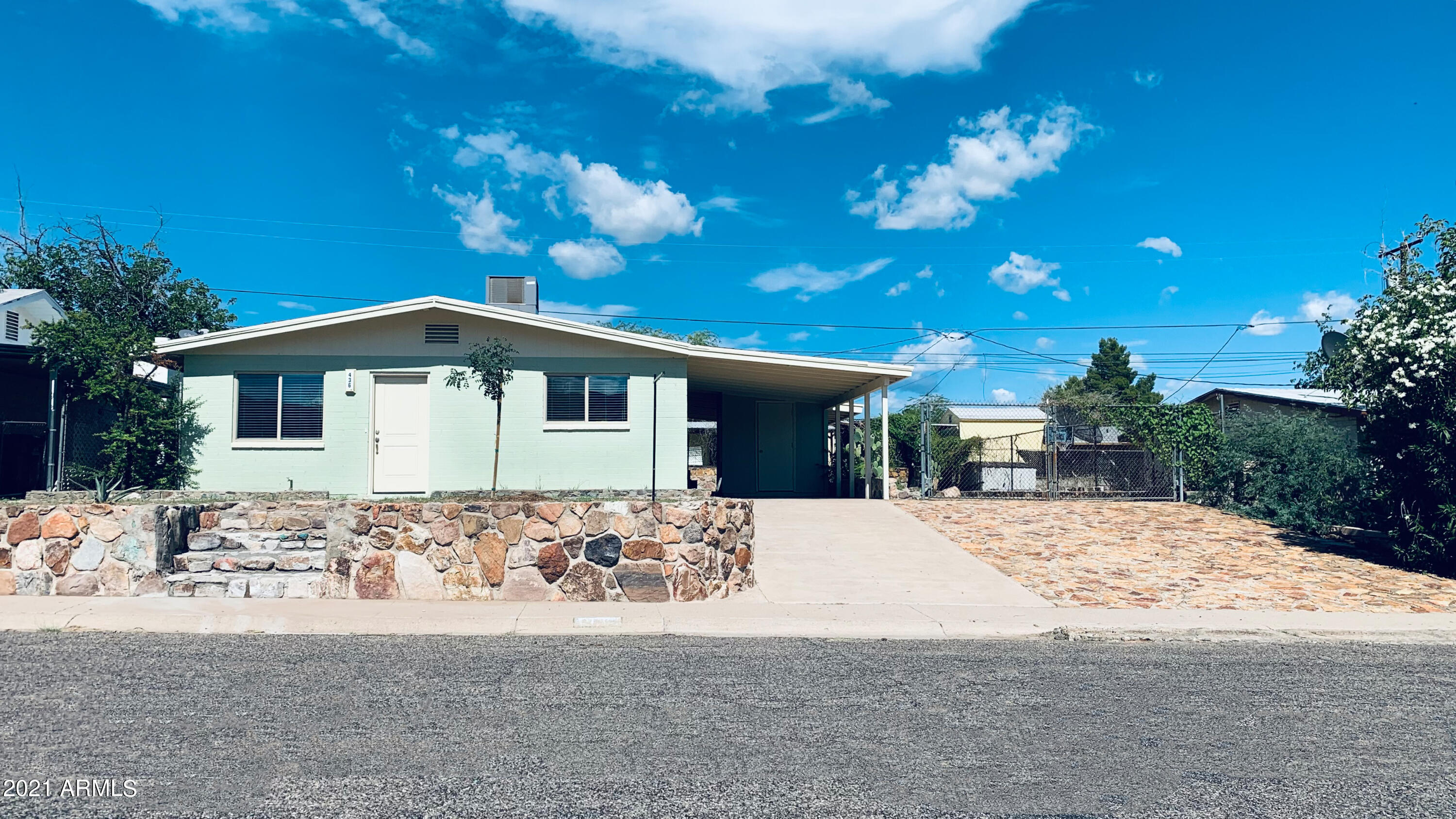 436 Hartford Road Kearny, AZ 85137 - Photo 3 of 26 Front
