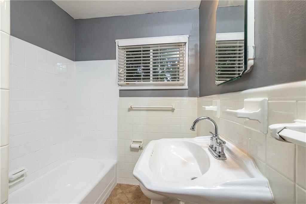 3071 Francine Drive Decatur, GA 30033 - Photo 10 of 24