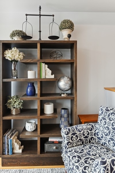 1025 West Madison Street, Unit 4 Chicago, IL 60607 - Photo 5 of 26 a kitchen with a stove and cabinets