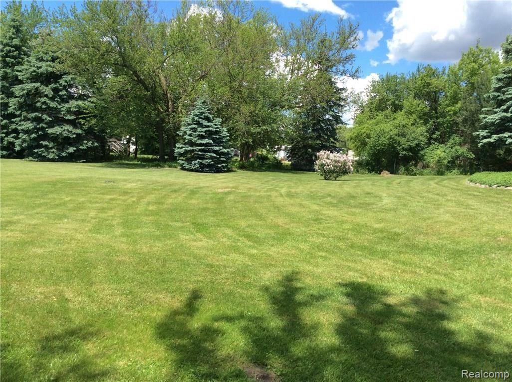 65550 Romeo Plank Road Ray, MI 48096 - Photo 19 of 48 IMG_4117.JPG