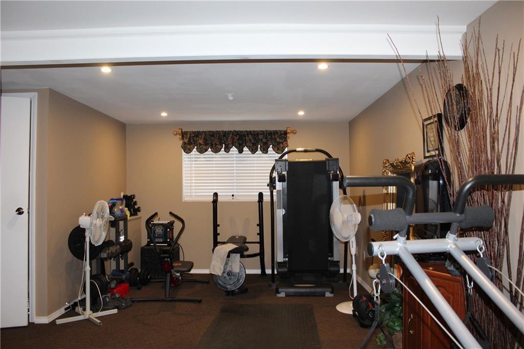 469 Tivoli Road Pittsburgh, PA 15239 - Photo 16 of 25 Gallery Image 16